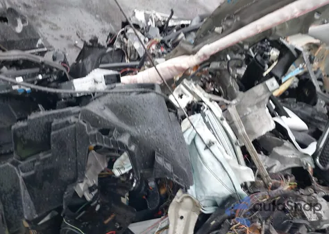 2017 Jeep Renegade Latitude 4X4 из США, поврежденный, VIN ZACCJBBB9HPE49087